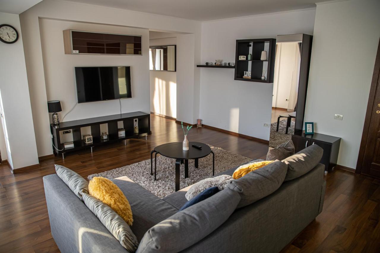 Apartament Tatu Bar&Grill أوتوبين المظهر الخارجي الصورة