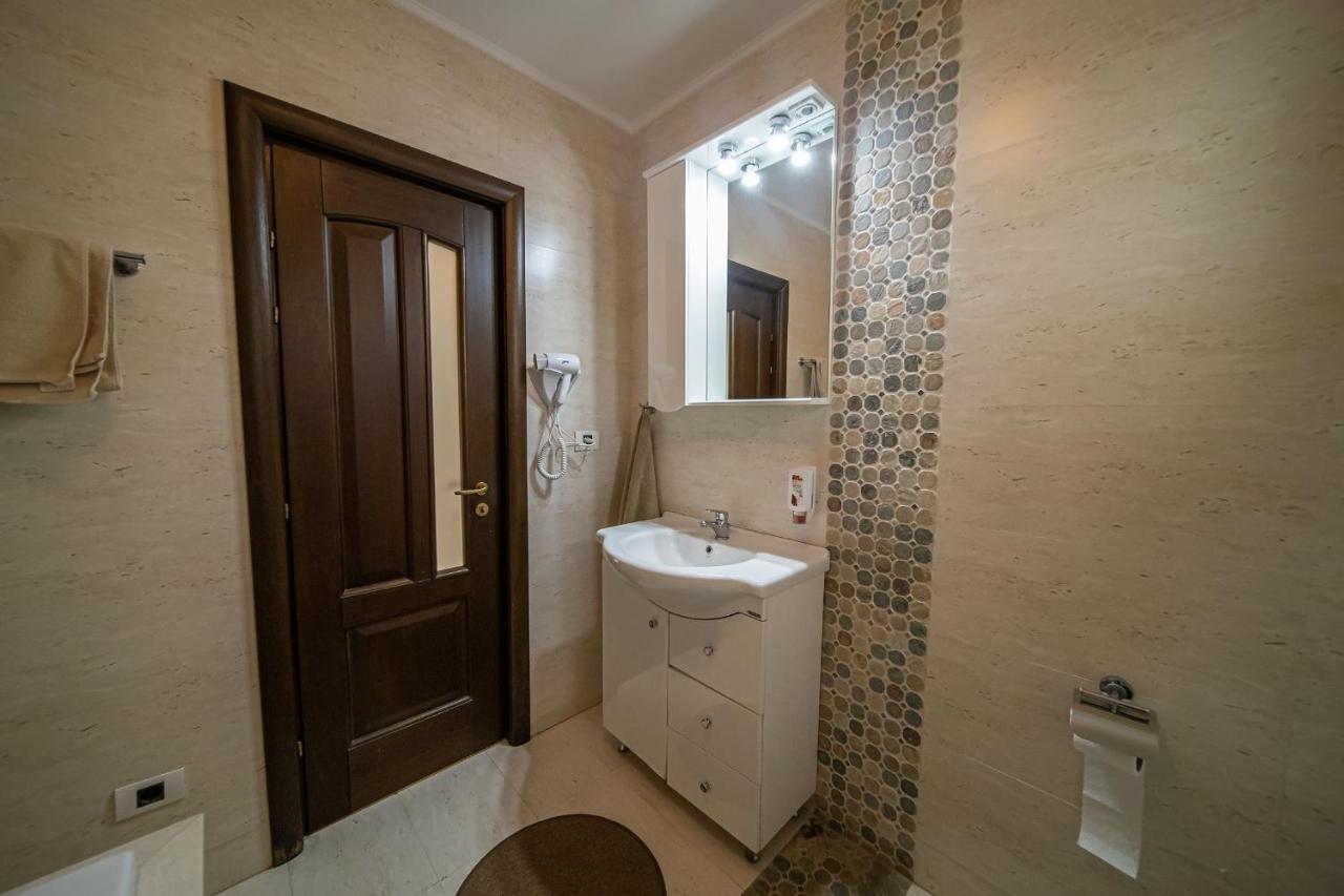 Apartament Tatu Bar&Grill أوتوبين المظهر الخارجي الصورة