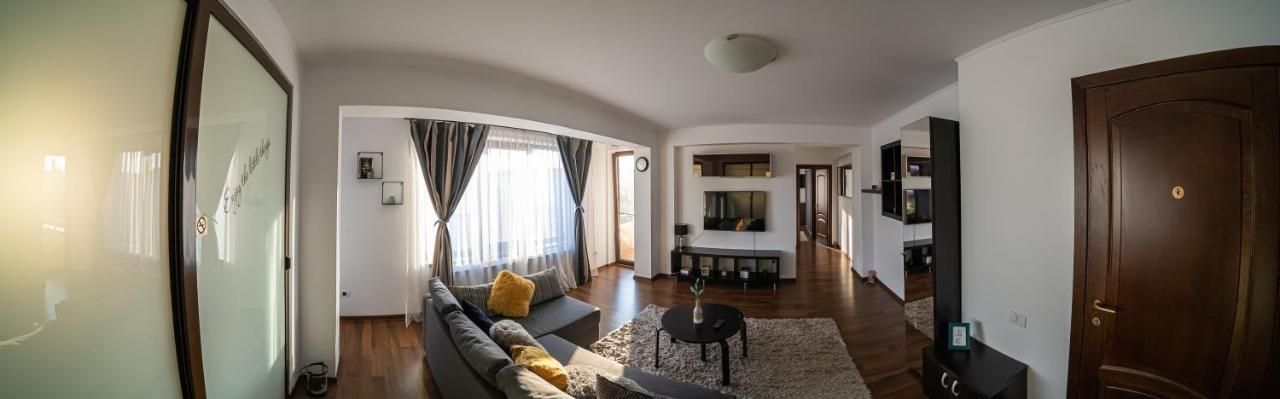 Apartament Tatu Bar&Grill أوتوبين المظهر الخارجي الصورة