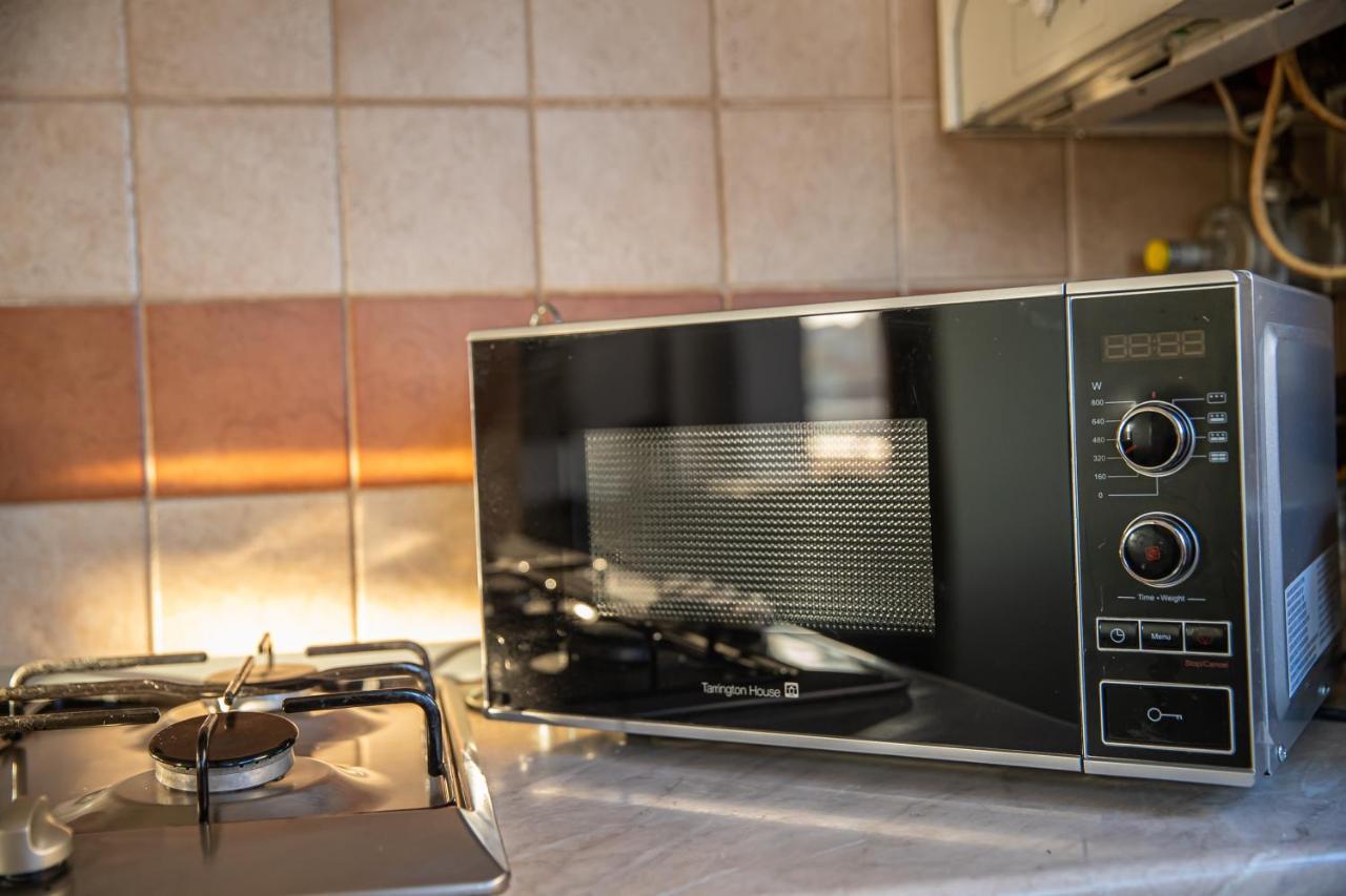 Apartament Tatu Bar&Grill أوتوبين المظهر الخارجي الصورة