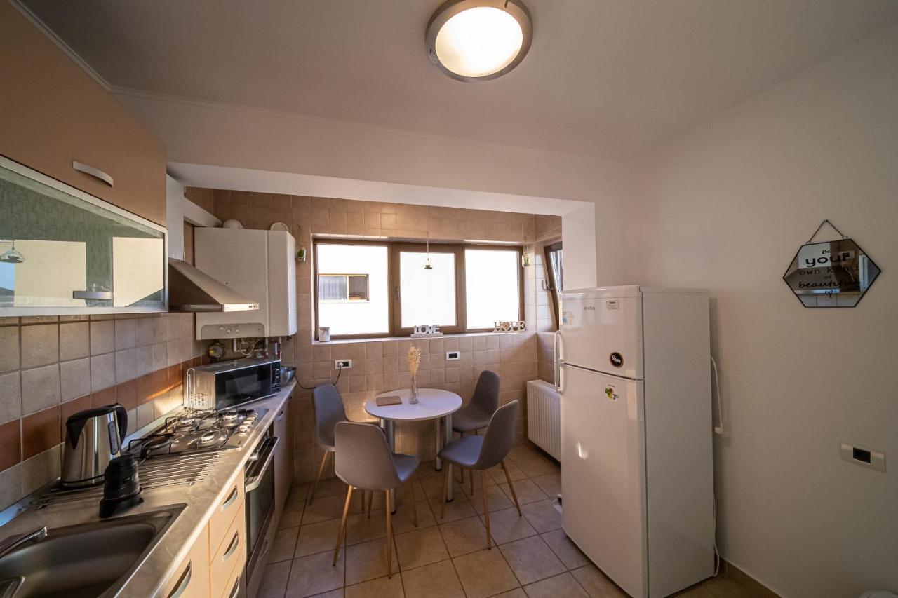 Apartament Tatu Bar&Grill أوتوبين المظهر الخارجي الصورة