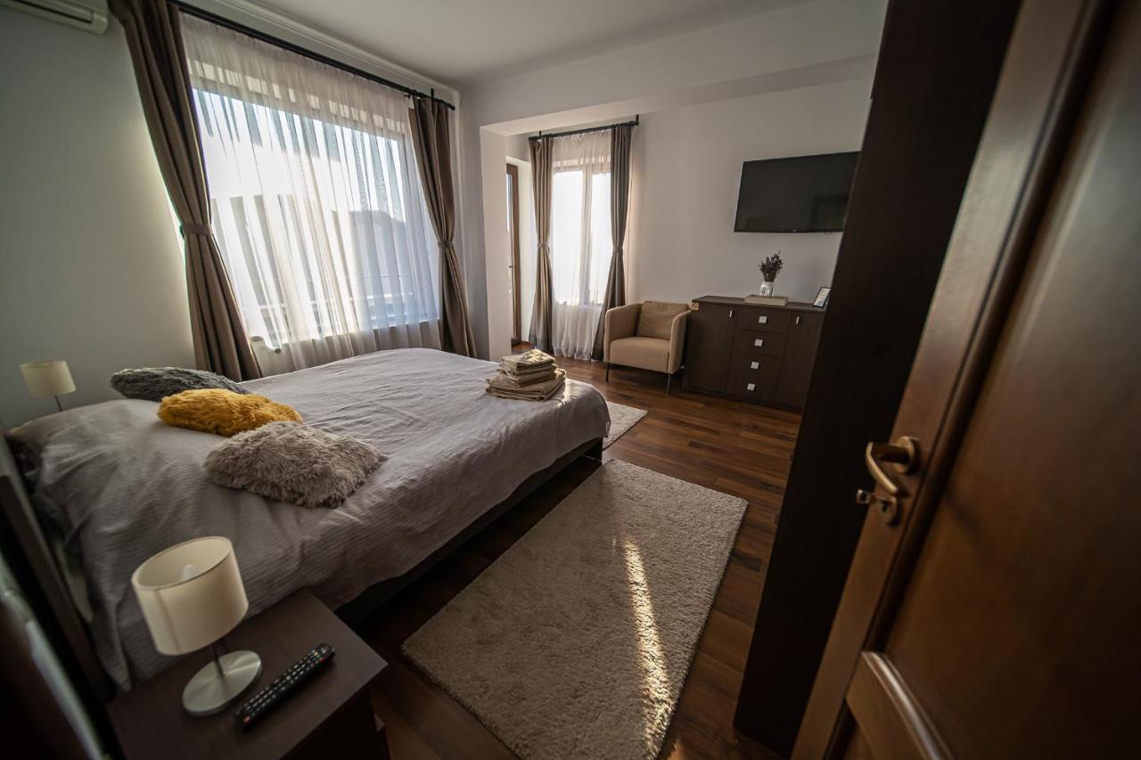 Apartament Tatu Bar&Grill أوتوبين المظهر الخارجي الصورة