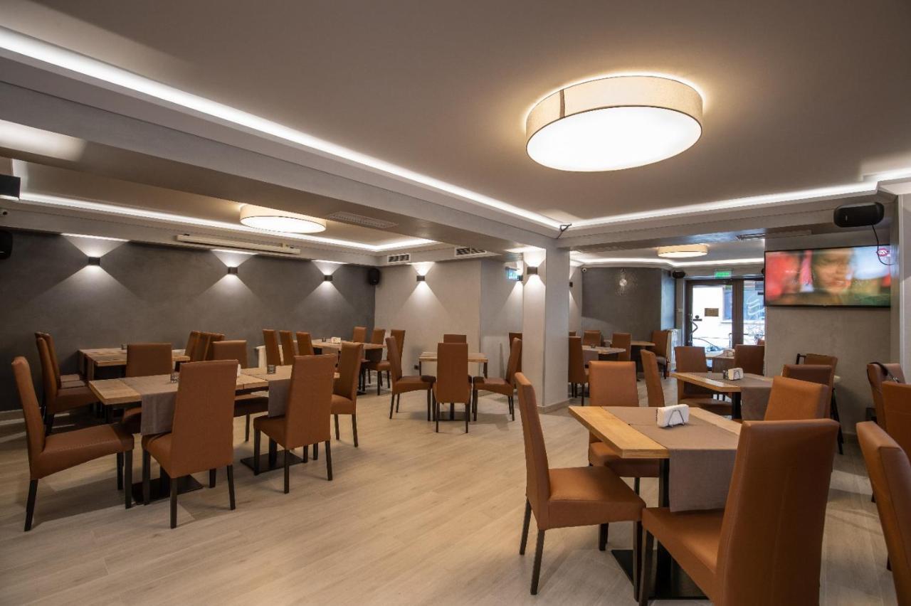 Apartament Tatu Bar&Grill أوتوبين المظهر الخارجي الصورة